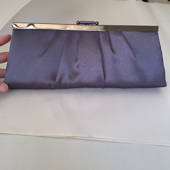 Jessica McClintock charcoal grey satin evening clutch - Picture 4 of 9